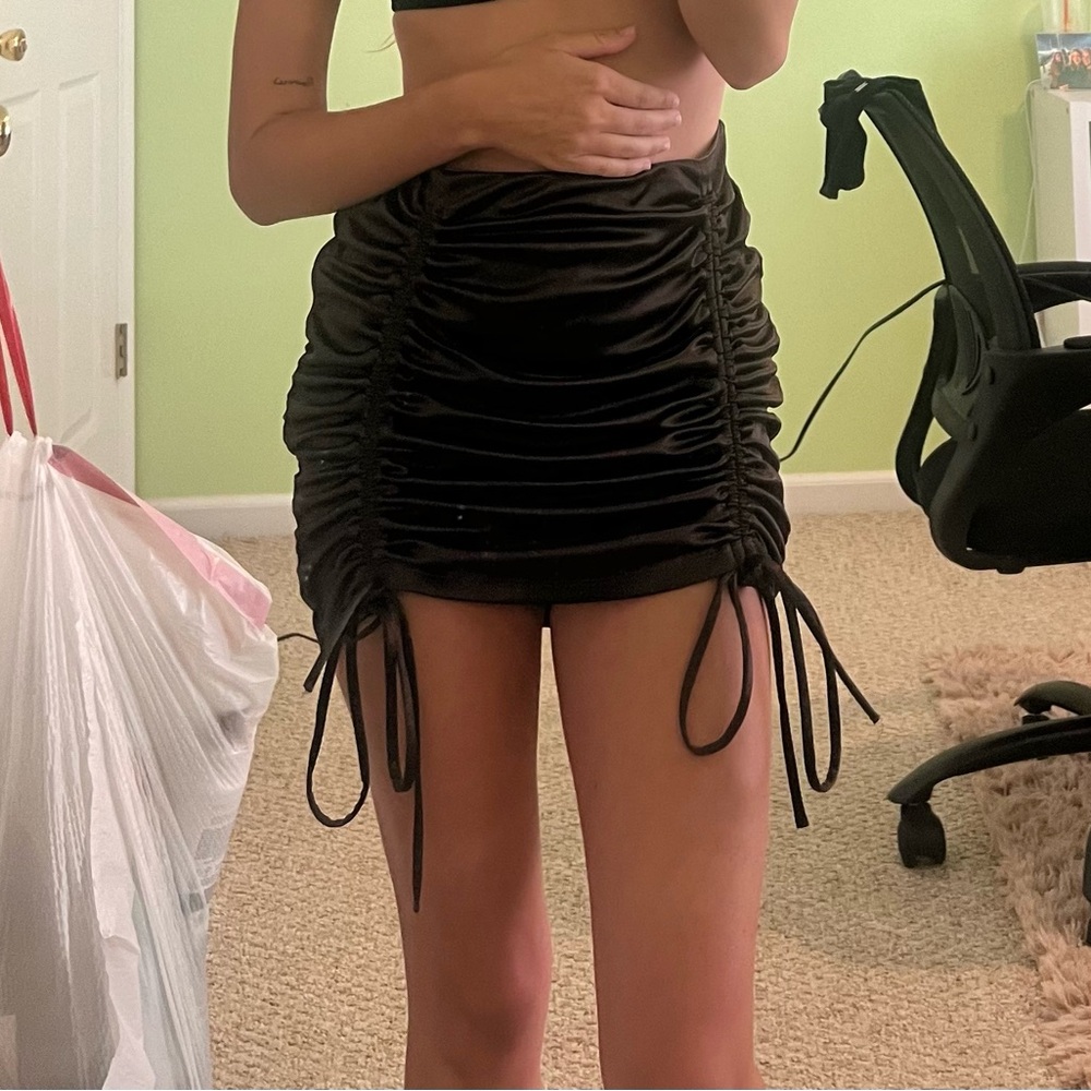 divided black skirt small